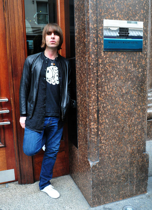 liam-gallager-hard-days-night